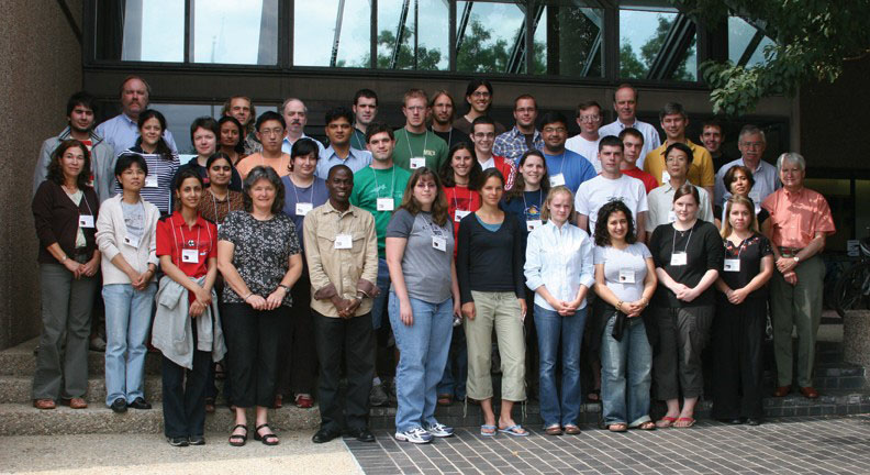 Inaugural Summer School faculty and students, 2007. Credit: UCAR/CPAESS.